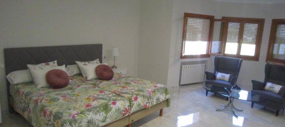 5 bedrooms Villa in Calpe, Spain No. 3721 24