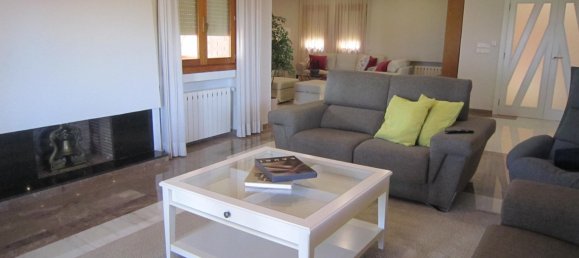 5 bedrooms Villa in Calpe, Spain No. 3721 16