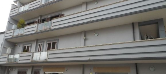 6 rooms Apartment in Caianello, Italy No. 80478 2