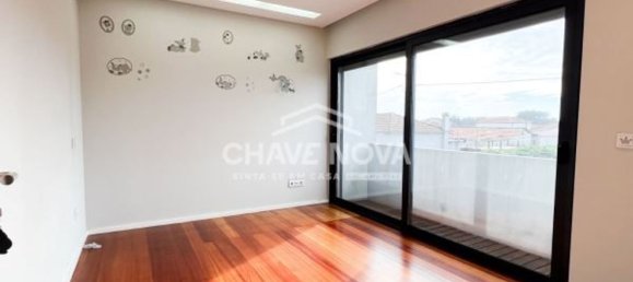 4 Schlafzimmer Haus in Vila Nova de Gaia, Portugal, Nr. 121015 23