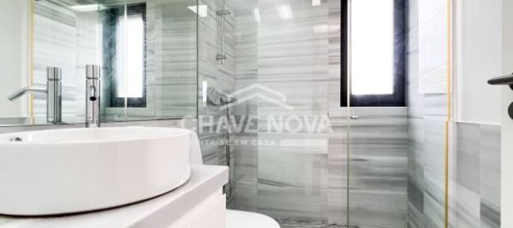 4 Schlafzimmer Haus in Vila Nova de Gaia, Portugal, Nr. 121015 11