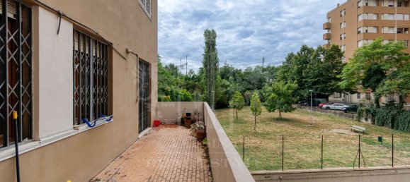 4 bedrooms Apartment in Bologna, Italy No. 330614 13