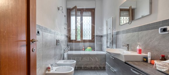 4 bedrooms Apartment in Bologna, Italy No. 330614 17