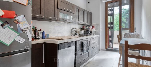 4 bedrooms Apartment in Bologna, Italy No. 330614 10