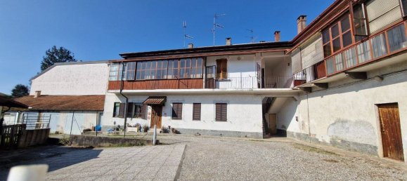 Квартира с 2 спальнями в Венегоно Супериоре, Италия № 326723 24