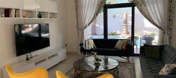 5 bedrooms Villa in Yas Island, UAE No. 28205 3