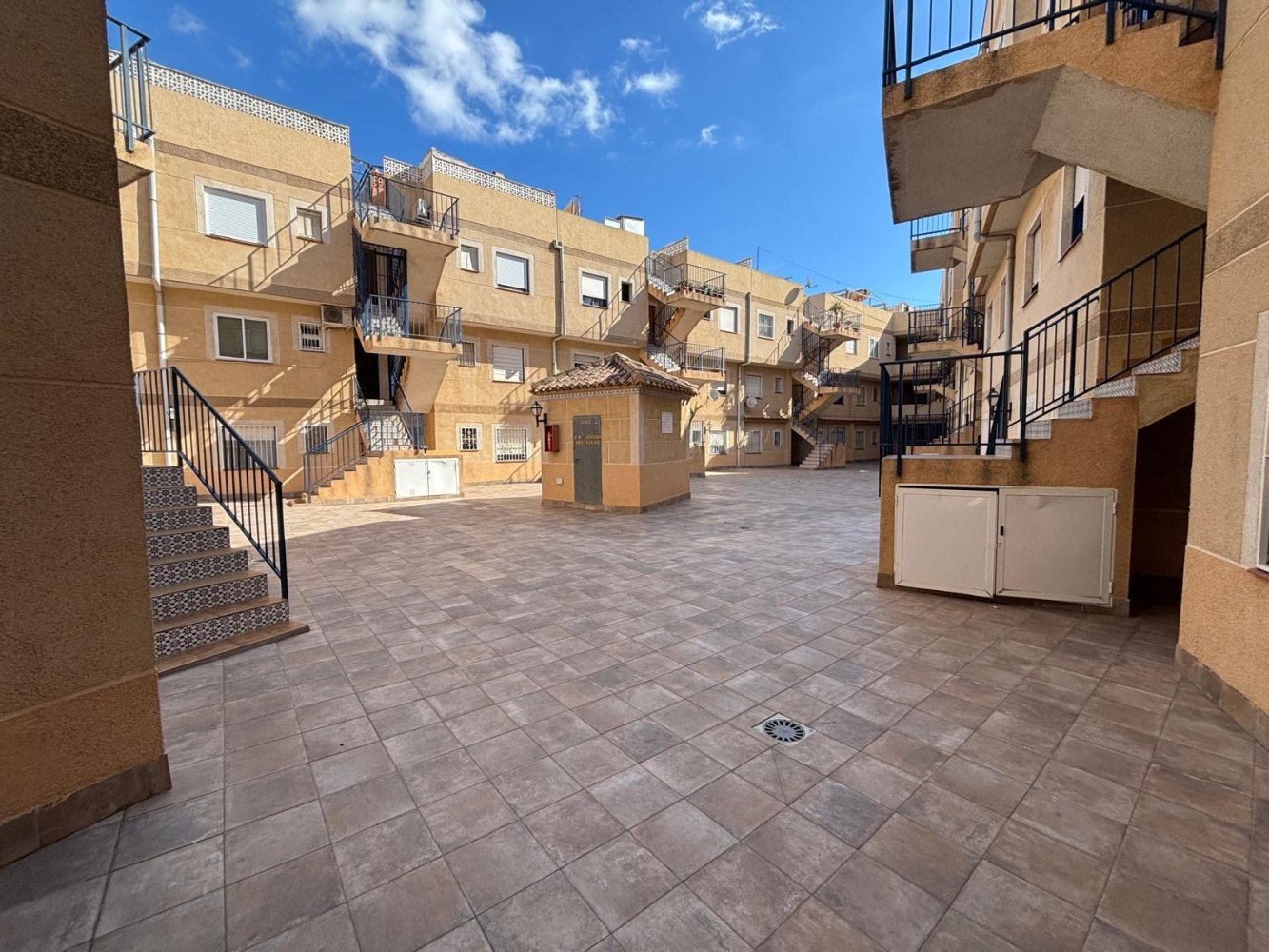 78m² Apartment for sale in Torrevieja, Alicante, Valencian Community, Spain № 369970