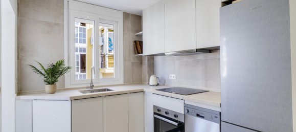 3 bedrooms Apartment in Estepona, Spain No. 202041 10