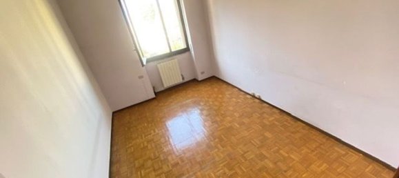 3غرفة شقة في Monza, Italy رقم 6757 44