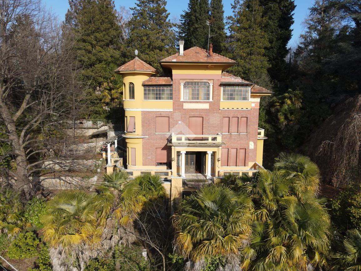 10 rooms Villa in Bioglio, Italy No. 230760