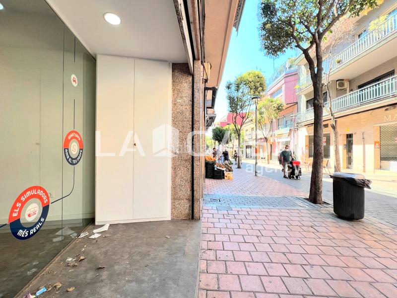 Gewerbliche Immobilie in Badalona, Spain 83m², Nr. 171288