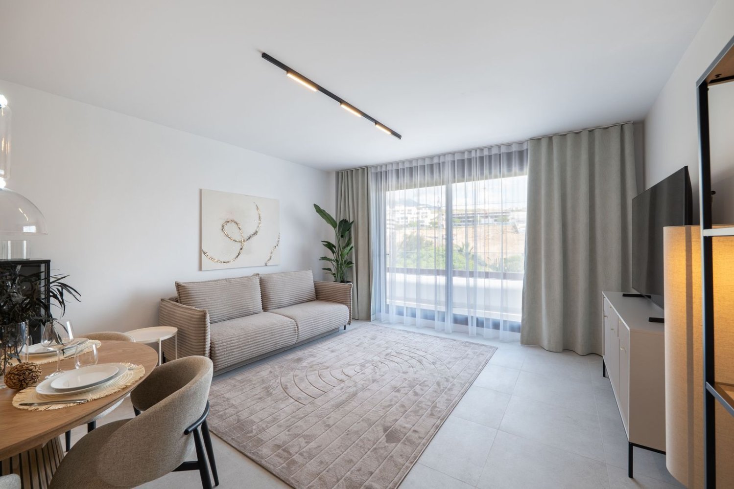 Apartamento de 2 dormitorios en Estepona, Spain No. 151562