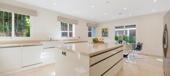 5 Schlafzimmer Villa in Istan, Spain, Nr. 205221 8