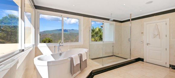 5 Schlafzimmer Villa in Istan, Spain, Nr. 205221 10