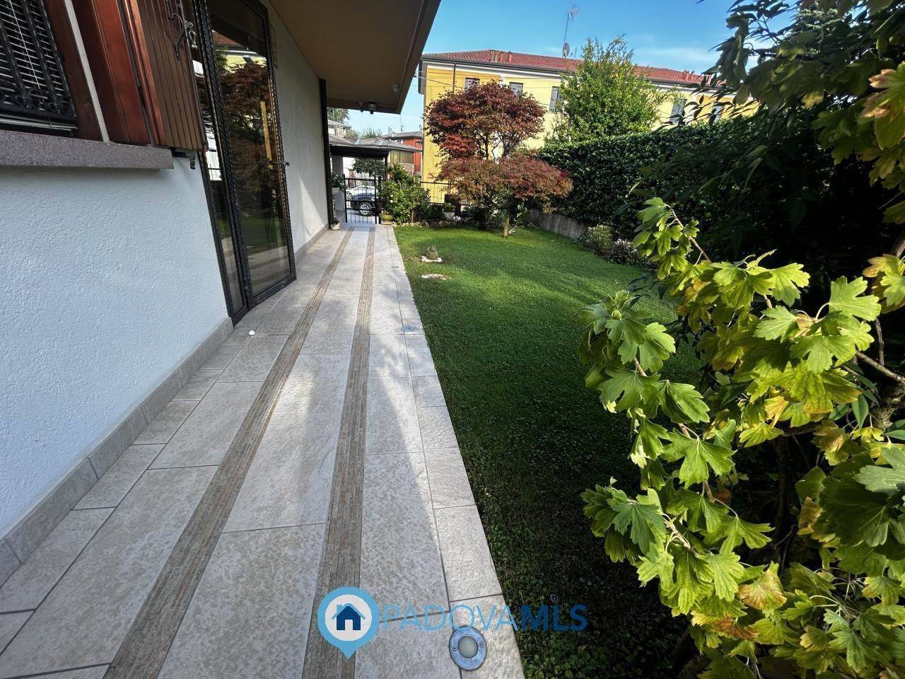 2 bedrooms House in Padua, Italy No. 375943