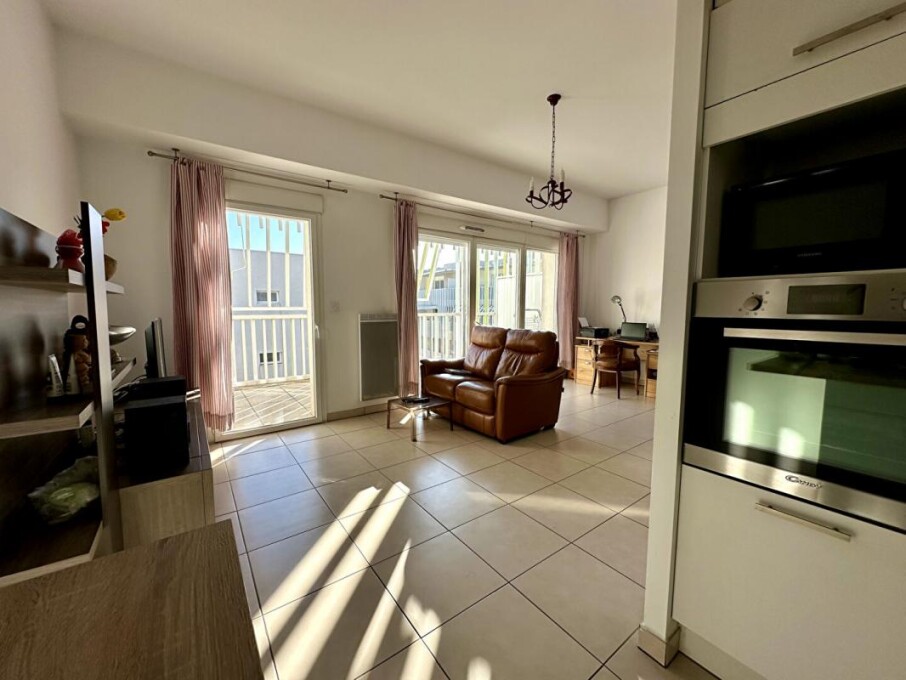 3 bedrooms Apartment in Montpellier, France No. 336588