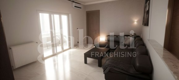 4-salle Appartement à Messina, Italy No. 47944 3