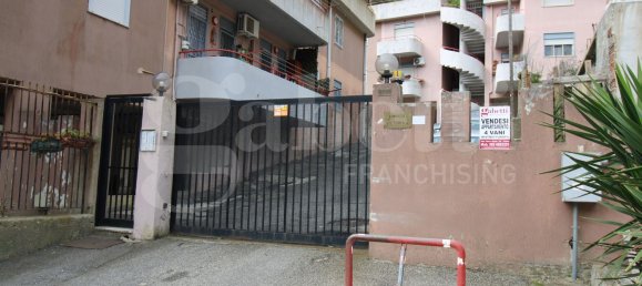 4-salle Appartement à Messina, Italy No. 47944 18