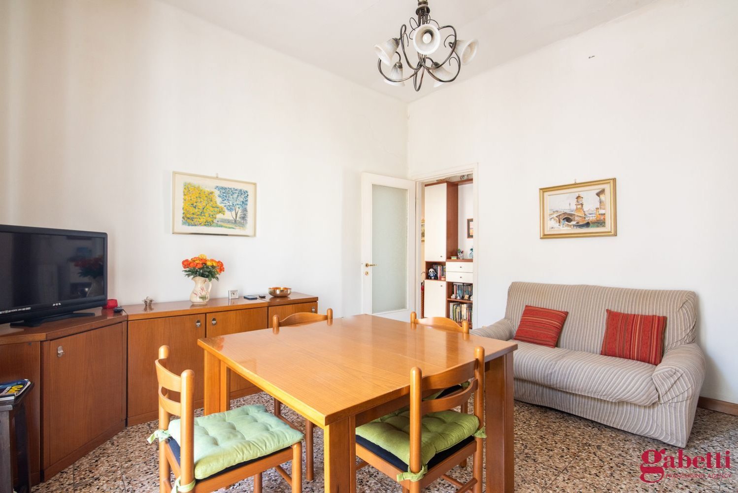 3 bedrooms Apartment in Milan, Italy No. 382353