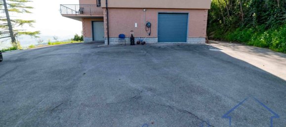 Villa de 4 dormitorios en Sogliano al Rubicone, Italy No. 266399 24