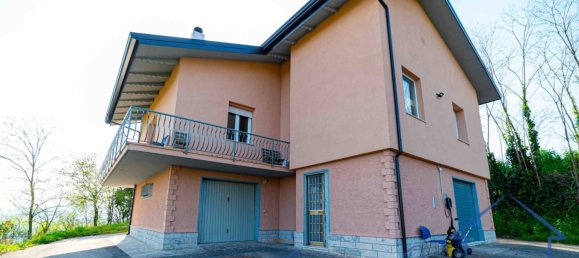 Villa de 4 dormitorios en Sogliano al Rubicone, Italy No. 266399 2