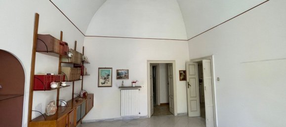 3-salle Appartement à Molfetta, Italy No. 270215 10