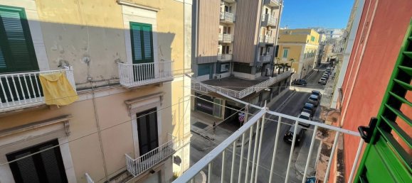 3-salle Appartement à Molfetta, Italy No. 270215 5