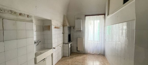 3-salle Appartement à Molfetta, Italy No. 270215 7