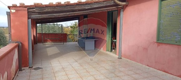 4غرفة منزل في Chiaramonte Gulfi, Italy رقم 74089 16