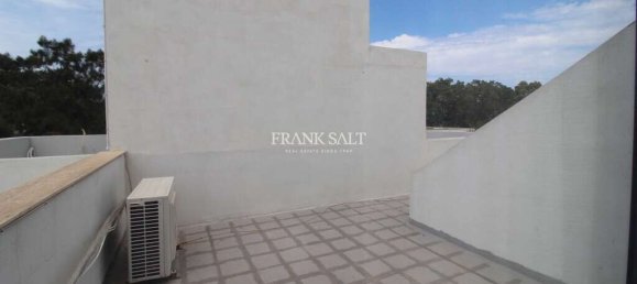 2 bedrooms House in Zabbar, Malta No. 8103 41