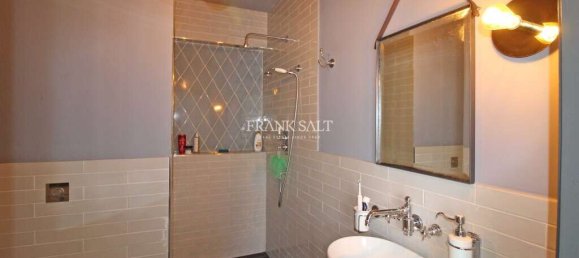 2 bedrooms House in Zabbar, Malta No. 8103 19