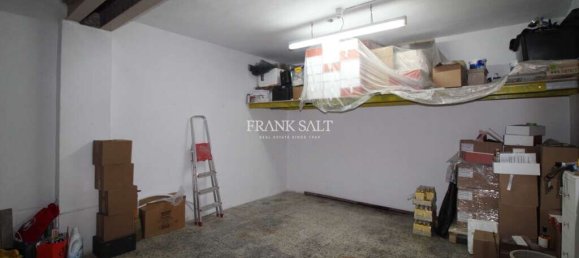 2 bedrooms House in Zabbar, Malta No. 8103 25