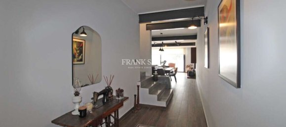 2 bedrooms House in Zabbar, Malta No. 8103 30