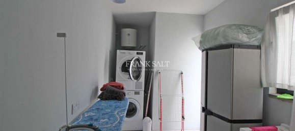 2 bedrooms House in Zabbar, Malta No. 8103 23