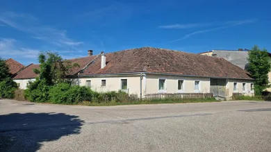 Земельный участок с 6 комнатами в Герцогенбург, Австрия № 15556