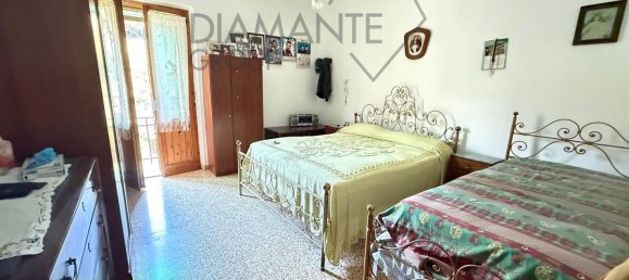 6 bedrooms House in Gubbio, Italy No. 296962 11