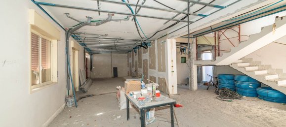 4 bedrooms Villa in Misterbianco, Italy No. 269543 9