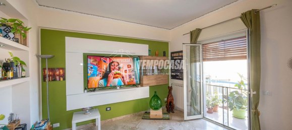 3 bedrooms Apartment in Messina, Italy No. 325641 6