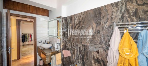 3 bedrooms Apartment in Messina, Italy No. 325641 30