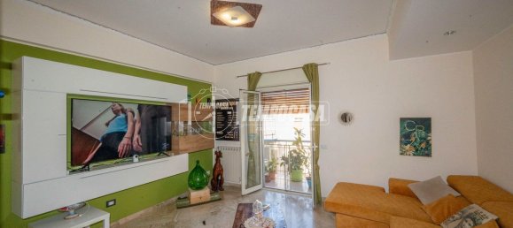 3 bedrooms Apartment in Messina, Italy No. 325641 4