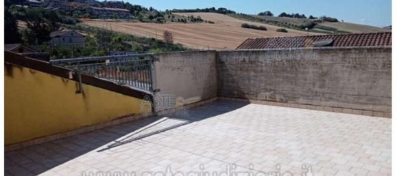 6-Zimmer Wohnung in Camerata Picena, Italy, Nr. 11316 3