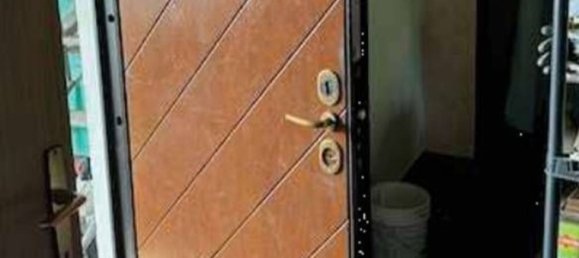 3 rooms Apartment in Tradate, Italy No. 272847 4