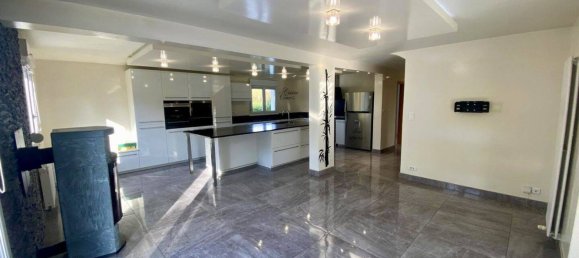 4 bedrooms House in Saint-Louis, France No. 156484 5