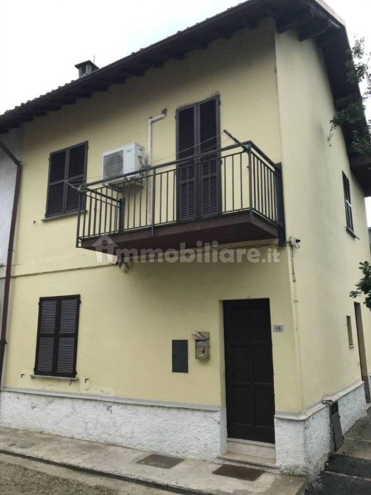 2 bedrooms House in Siziano, Italy No. 154506
