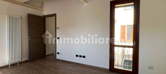 Apartamento de 2 dormitorios en Cremona, Italy No. 378914 8