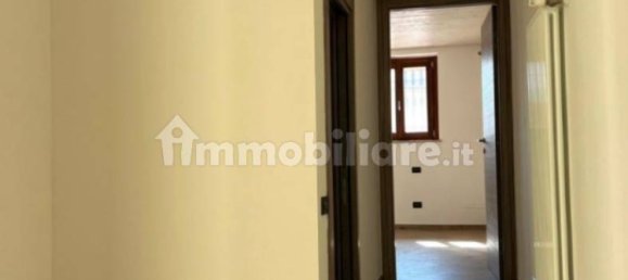 Apartamento de 2 dormitorios en Cremona, Italy No. 378914 17