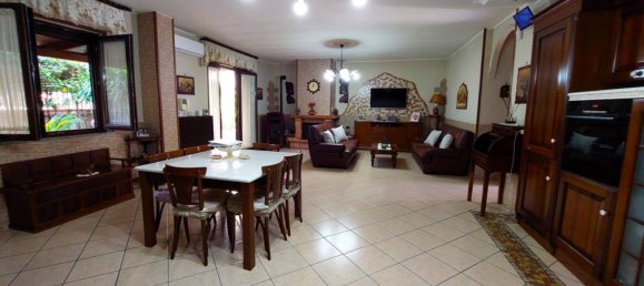 3 bedrooms Apartment in Volla, Italy No. 76150 9