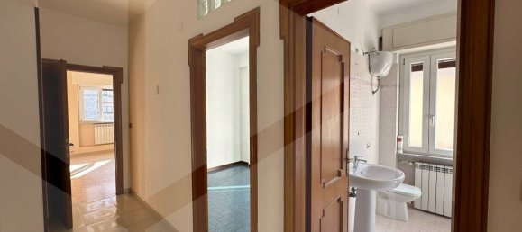 3 غرف نوم شقة في Avezzano, Italy رقم 22447 32