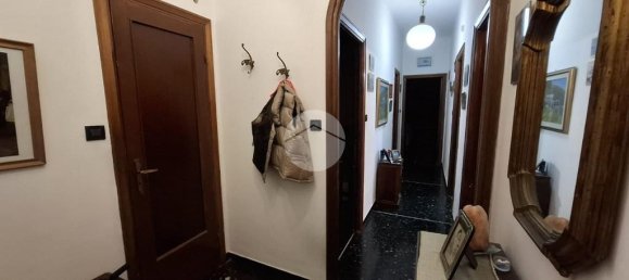 Apartamento de 3 dormitorios en Genoa, Italy No. 117600 9
