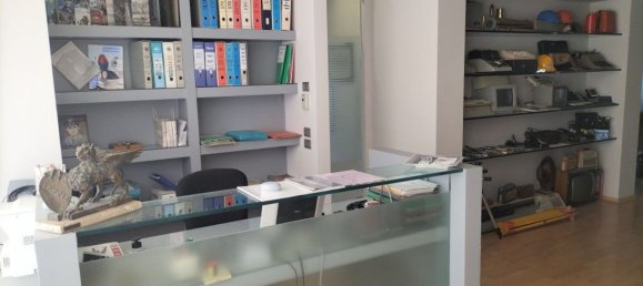 230m² Office in Perugia, Italy No. 306907 3